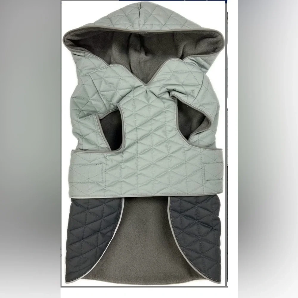 BNWT Eddie Bauer Pet Richaland Two-Tone Quilted Dog Warm Puffer Jacket.  Small.